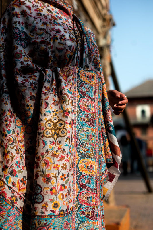 Baby Cashmere Shawl – Ivory Paisley Border - Maison Makalu